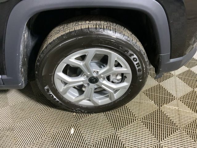 Used 2026 Jeep Compass Latitude image 40