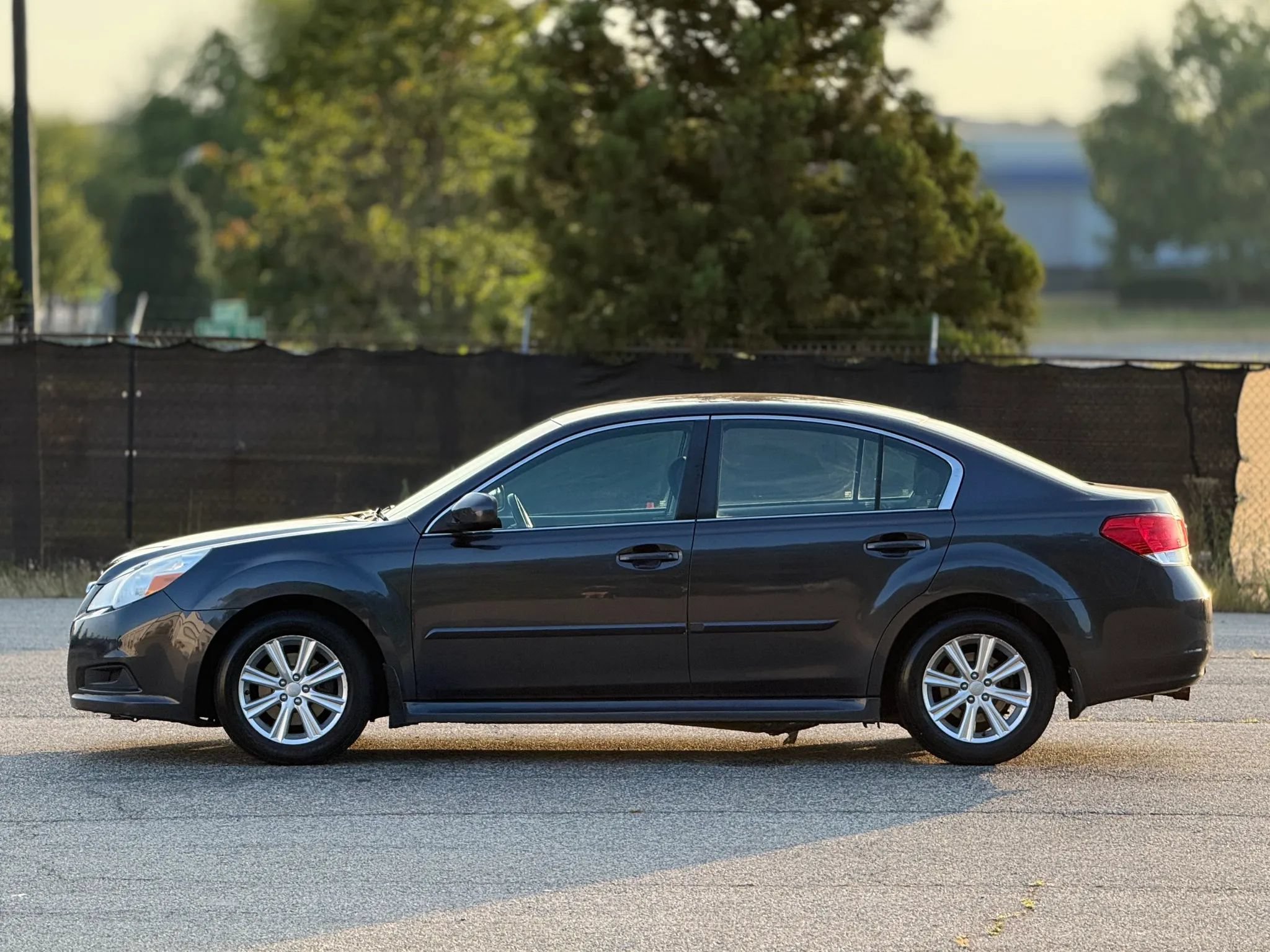 Used 2011 Subaru Legacy 2.5i Premium w/ All-Weather Pkg AWD/4WD image 8