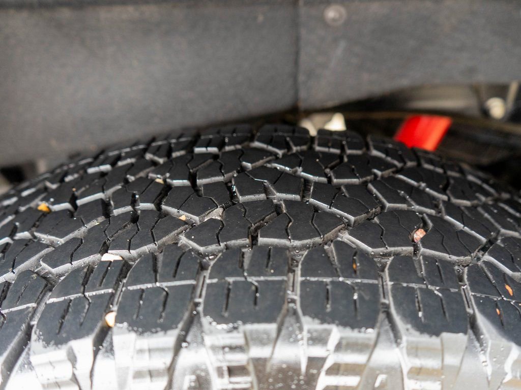 Used 2025 GMC Sierra 3500 AT4 w/ AT4 Premium Plus Package image 34