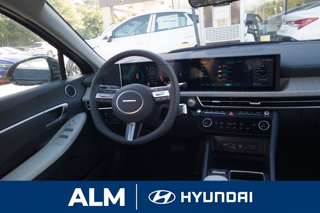New 2025 Hyundai Sonata SEL FWD image 19