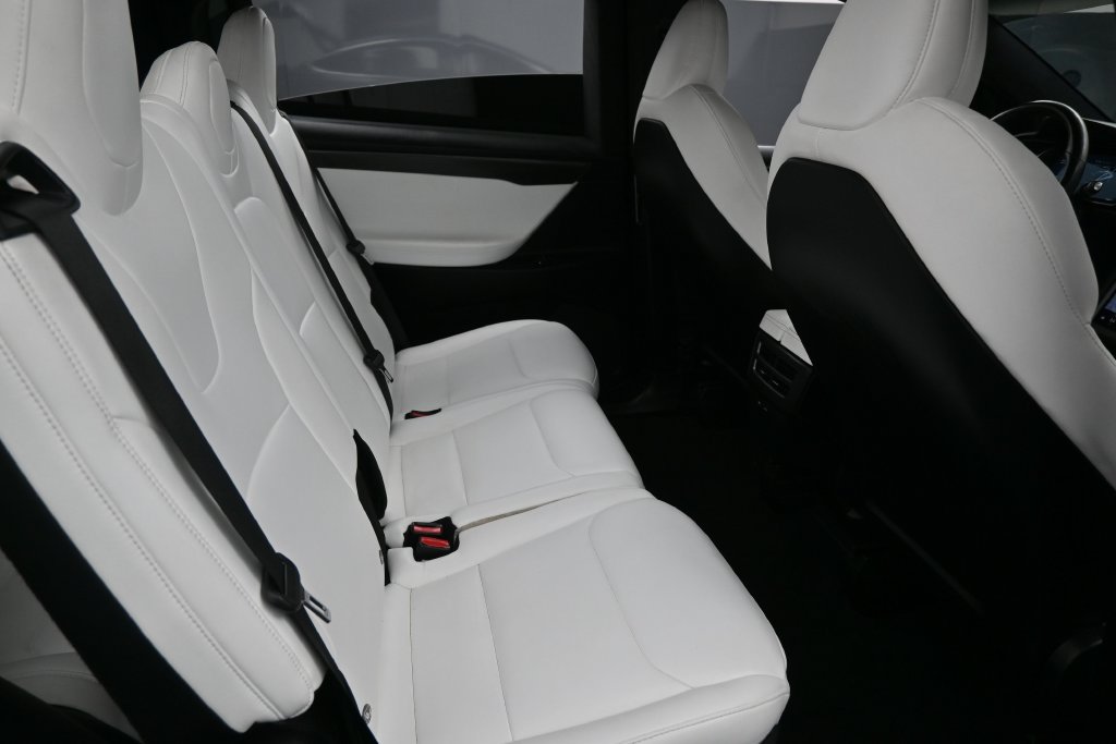 Used 2020 Tesla Model X Performance AWD/4WD image 30