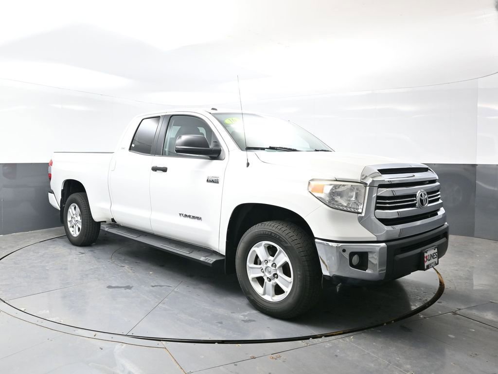 Used 2016 Toyota Tundra SR5 w/ SR5 Upgrade Package image 5