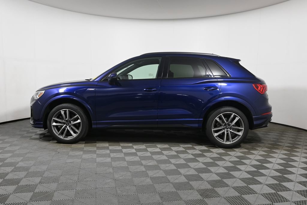 Used 2022 Audi Q3 2.0T Premium Plus w/ Premium Plus Package AWD/4WD image 2