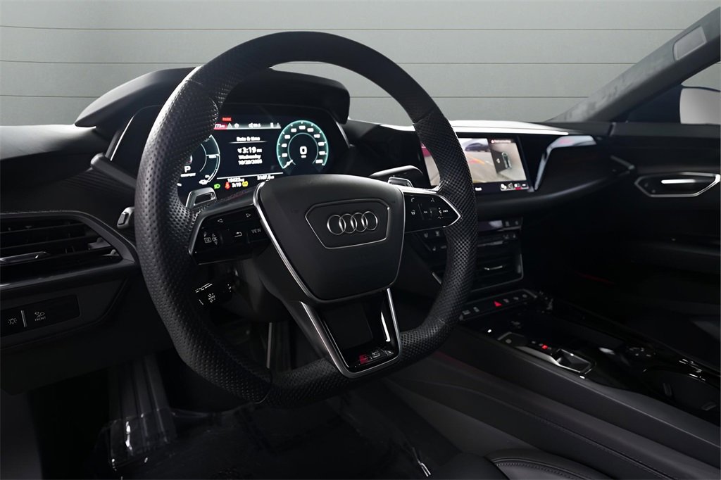 Used 2024 Audi RS e-tron GT image 21