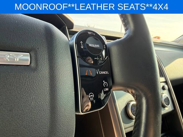 Used 2020 Land Rover Discovery Landmark AWD/4WD image 35
