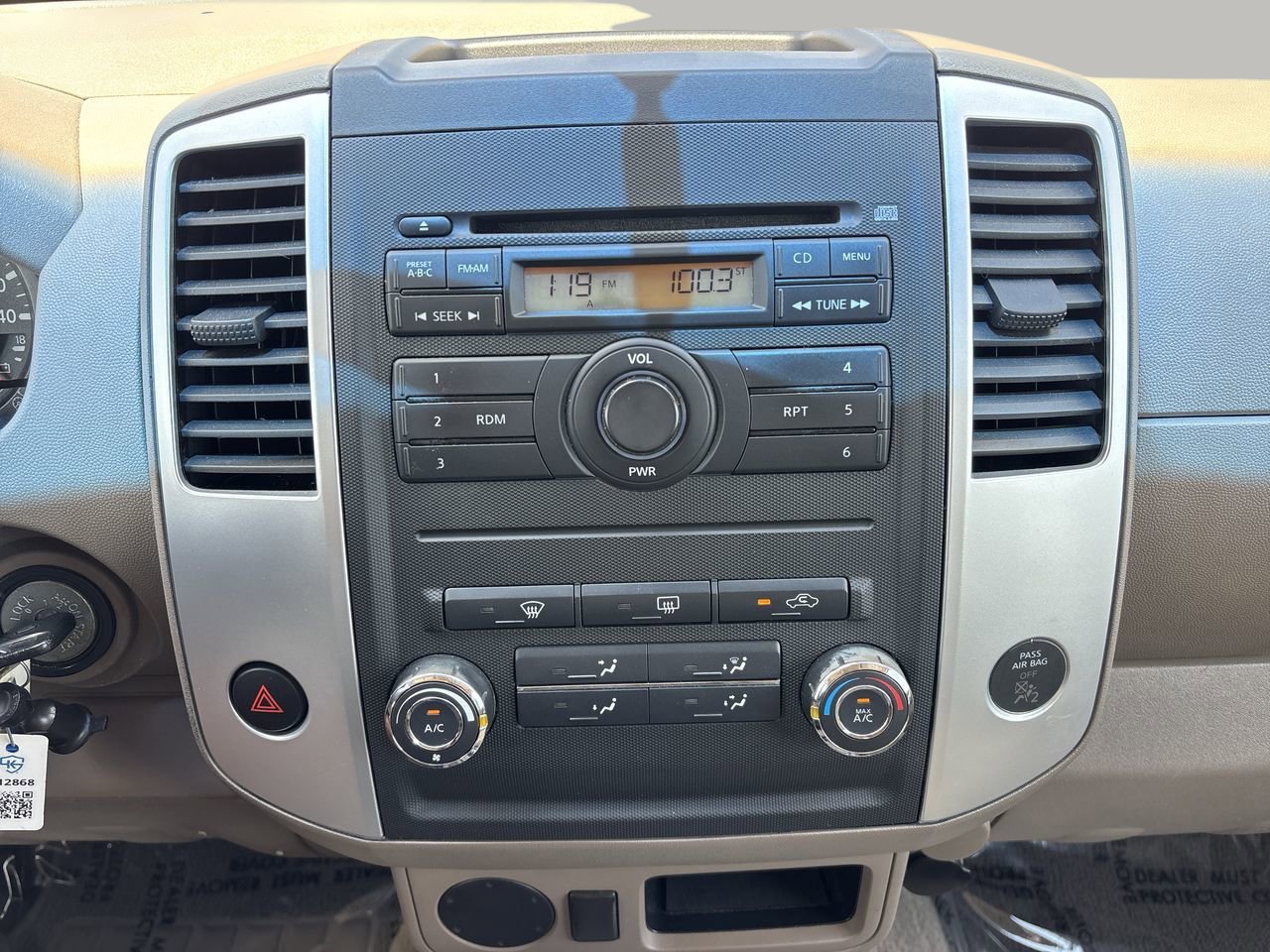 Used 2009 Nissan Frontier SE w/ SE Value Truck Pkg RWD image 19