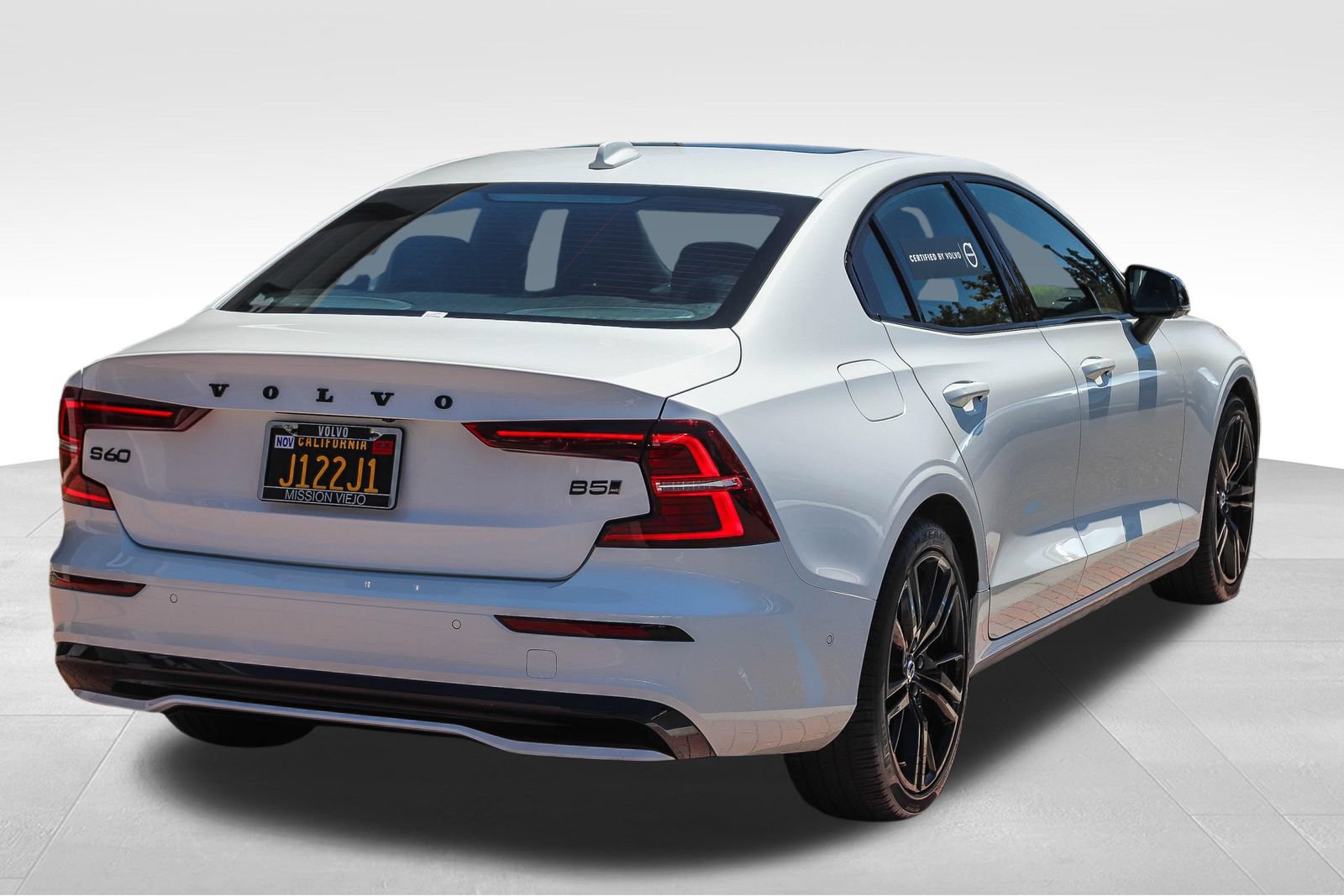 Used 2024 Volvo S60 B5 Plus w/ Climate Package AWD/4WD image 8