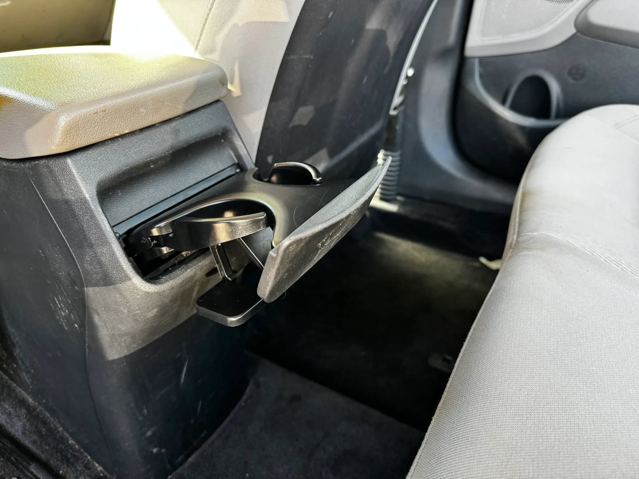 Used 2017 Hyundai Elantra SE FWD image 13