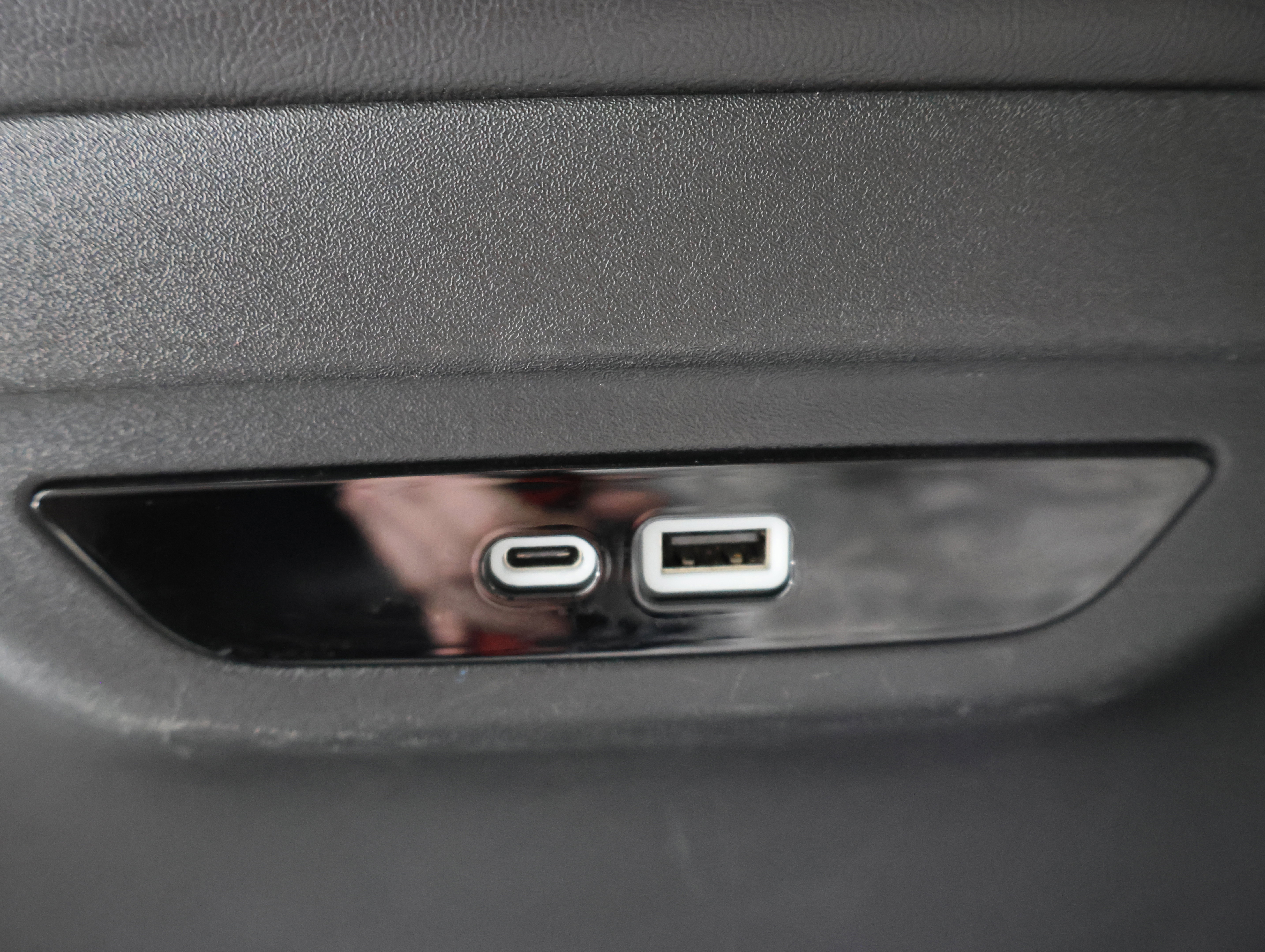 Used 2024 Chrysler Pacifica Touring-L image 37