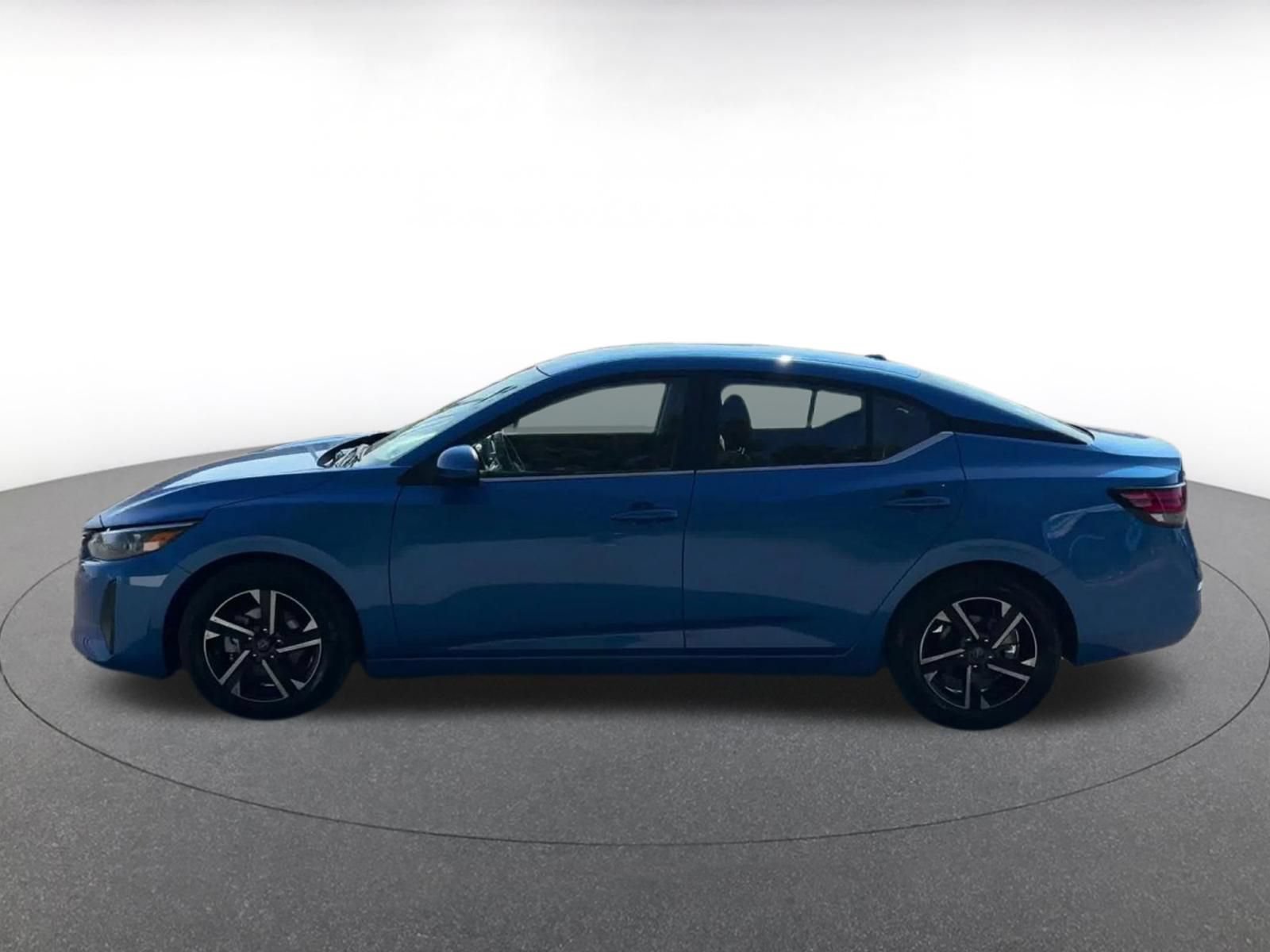 Used 2025 Nissan Sentra SV FWD image 7