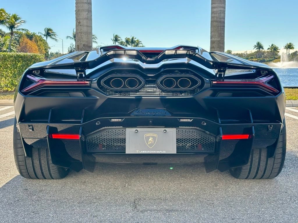 Used 2025 Lamborghini Revuelto AWD/4WD image 8