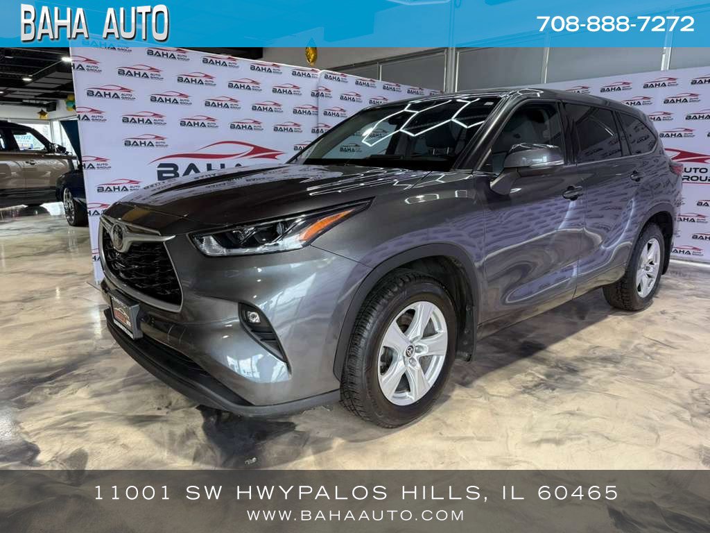 Used 2021 Toyota Highlander LE AWD/4WD image 1