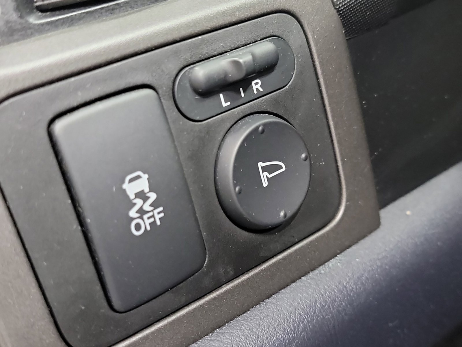 Used 2010 Honda CR-V LX image 33