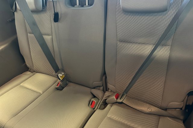 Certified 2019 Toyota Highlander LE FWD image 19