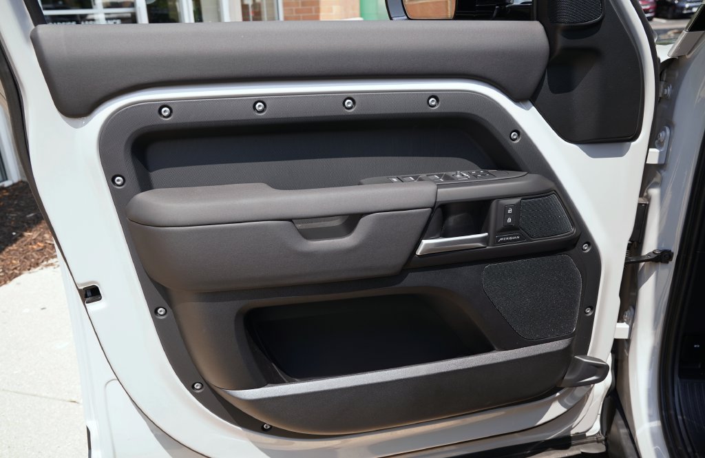 New 2026 Land Rover Defender 110 S AWD/4WD image 10