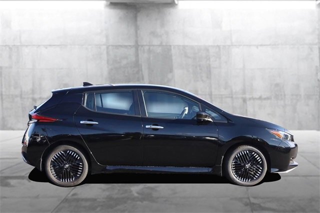 Certified 2024 Nissan Leaf SV Plus image 5