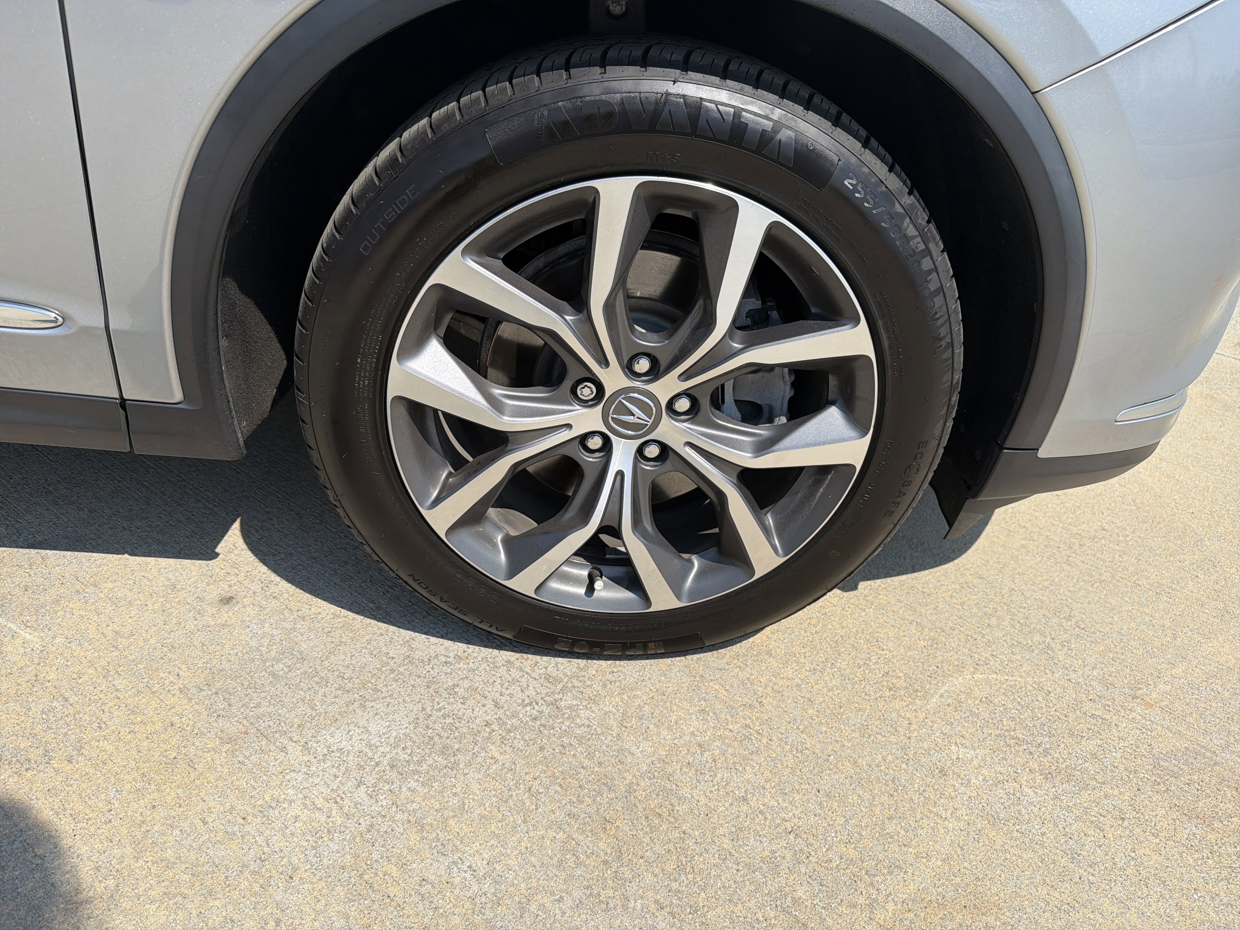 Certified 2024 Acura MDX FWD w/ Technology Package image 16