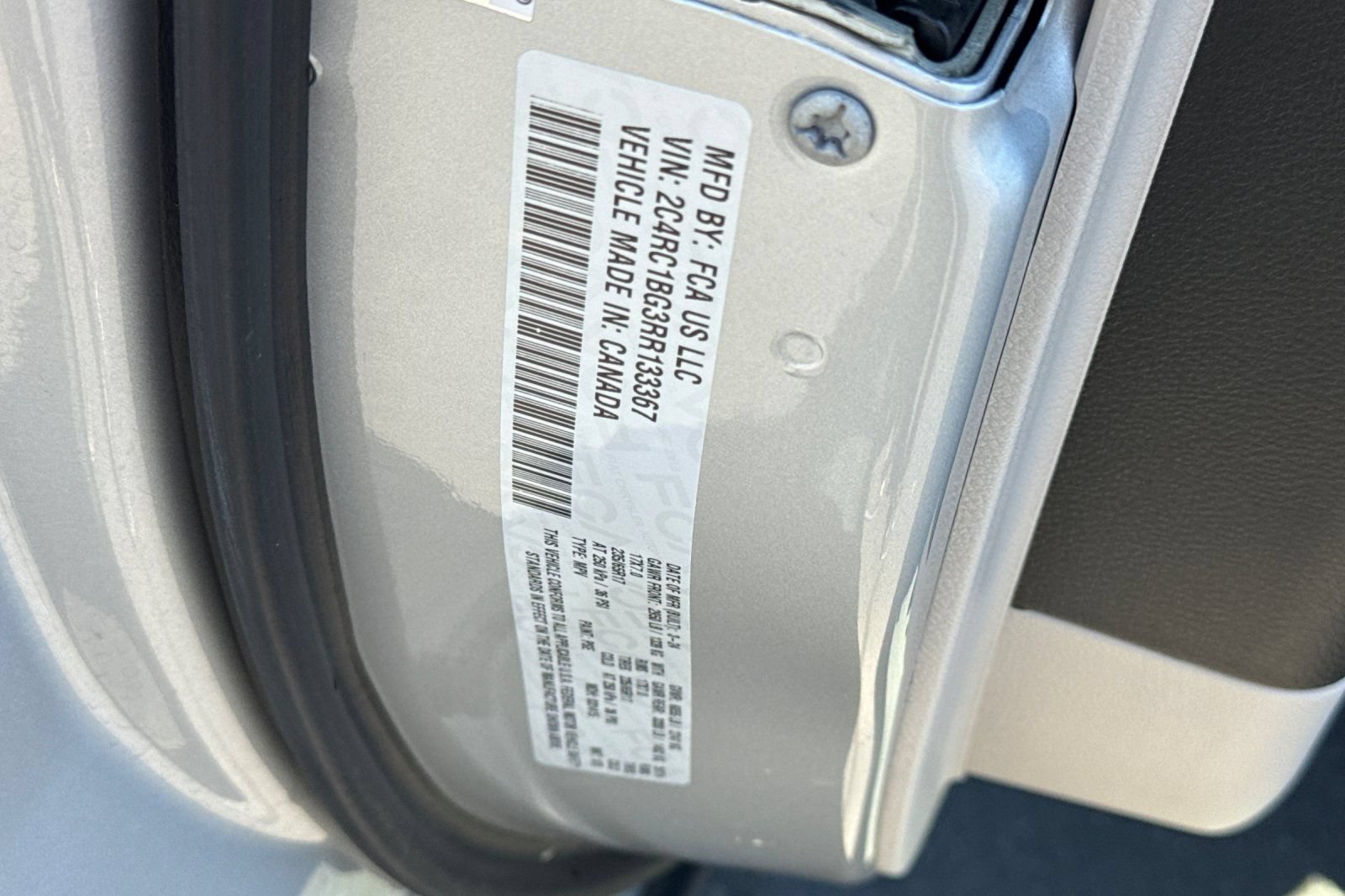 Used 2024 Chrysler Pacifica Touring-L FWD image 34