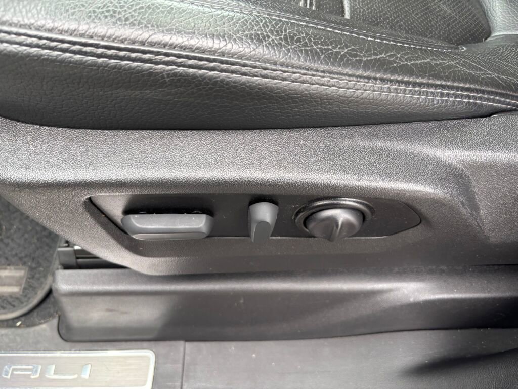 Used 2022 GMC Sierra 1500 Denali w/ Denali Reserve Package image 23