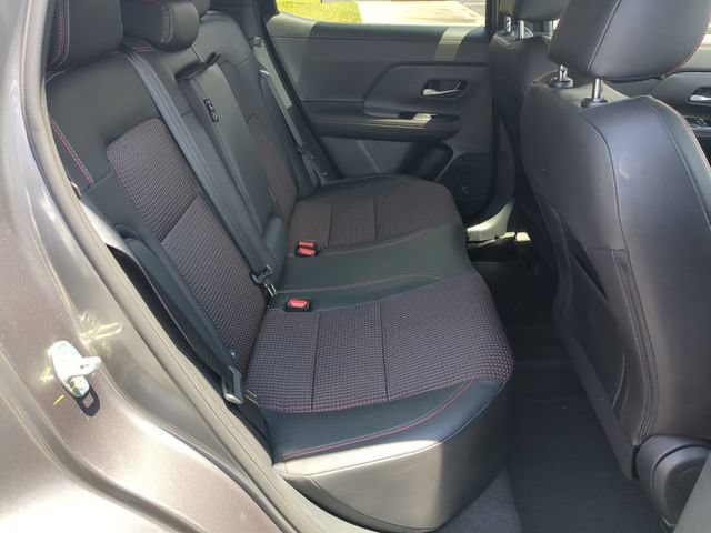 Certified 2025 Nissan Kicks SR FWD image 30