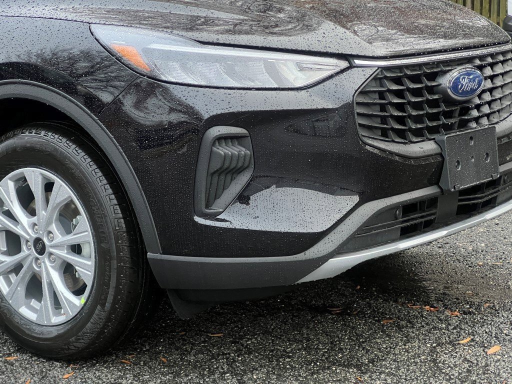 New 2026 Ford Escape Active w/ Cold Weather Package image 2