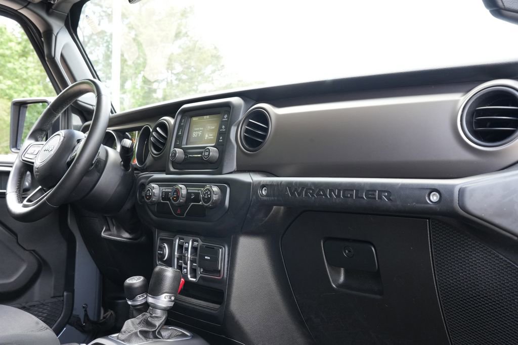 Used 2018 Jeep Wrangler Unlimited Sport S AWD/4WD image 21