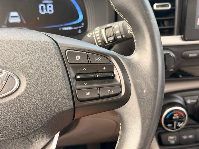 Used 2025 Hyundai Venue SEL FWD image 24