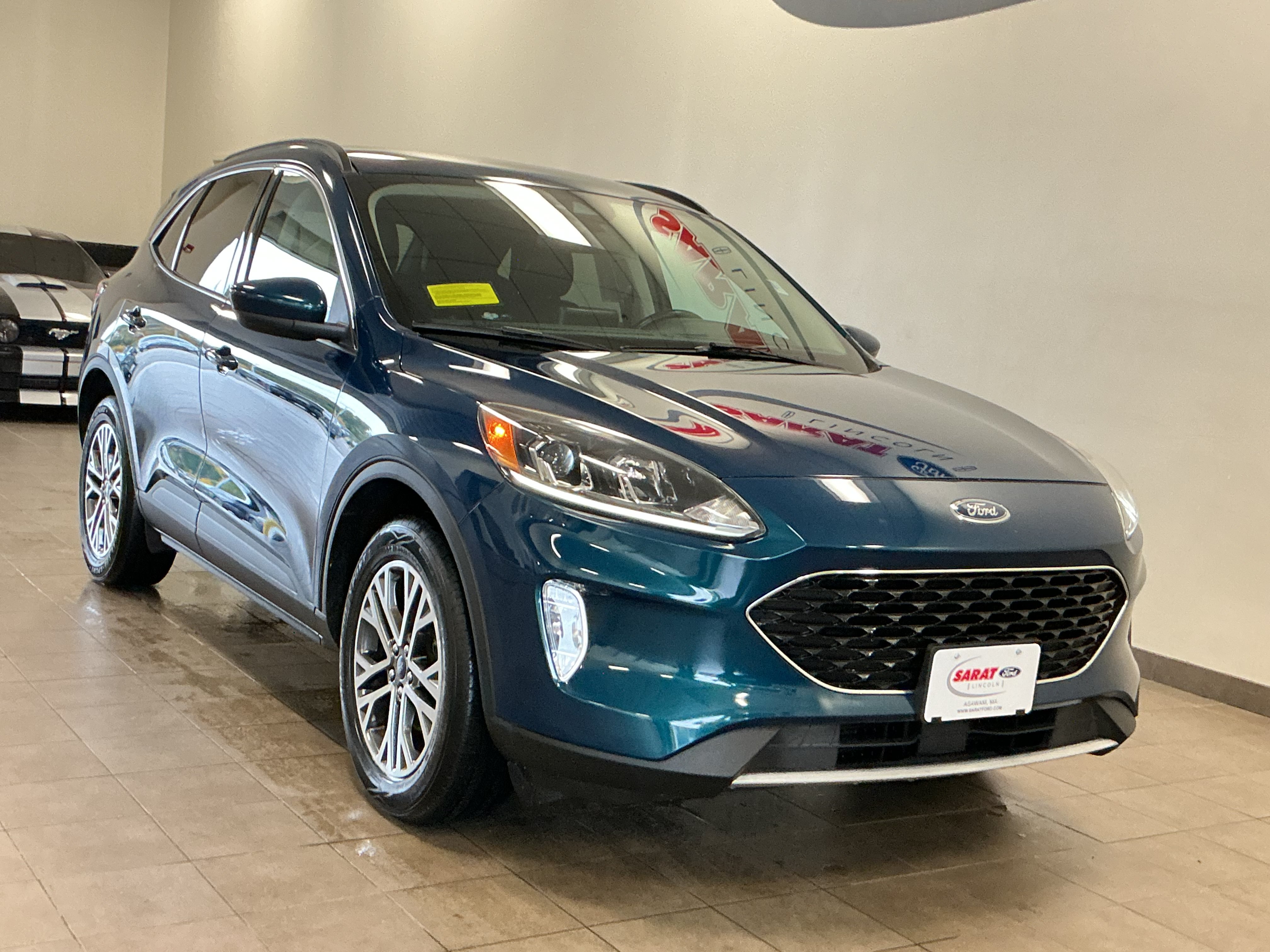 Used 2020 Ford Escape SEL AWD/4WD image 2