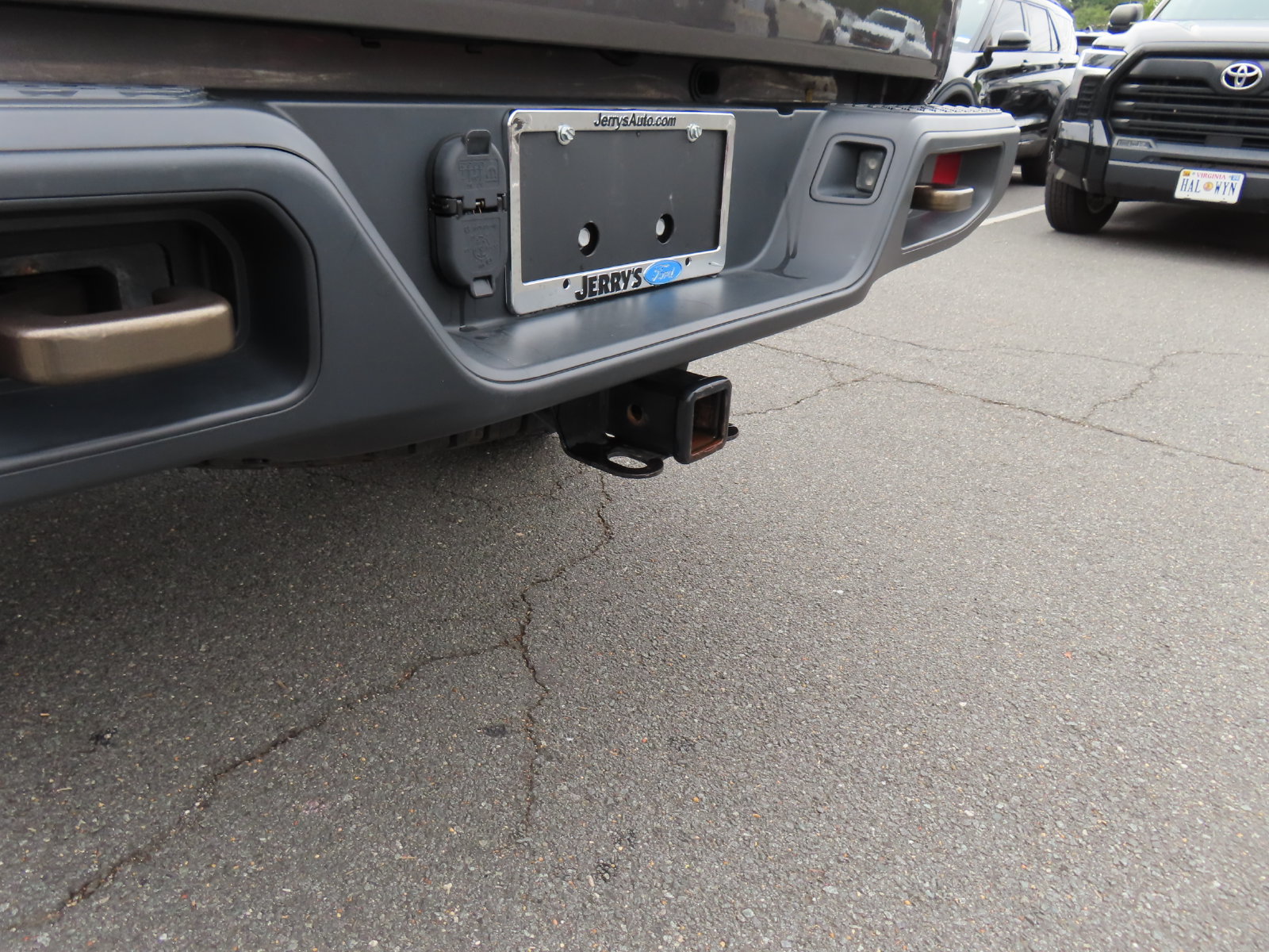 Used 2022 Jeep Gladiator Sport AWD/4WD image 12