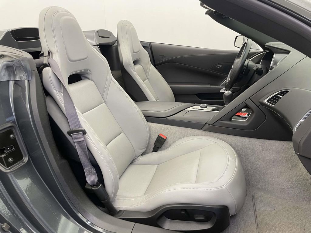 Used 2017 Chevrolet Corvette Stingray Convertible w/ 1LT RWD image 15
