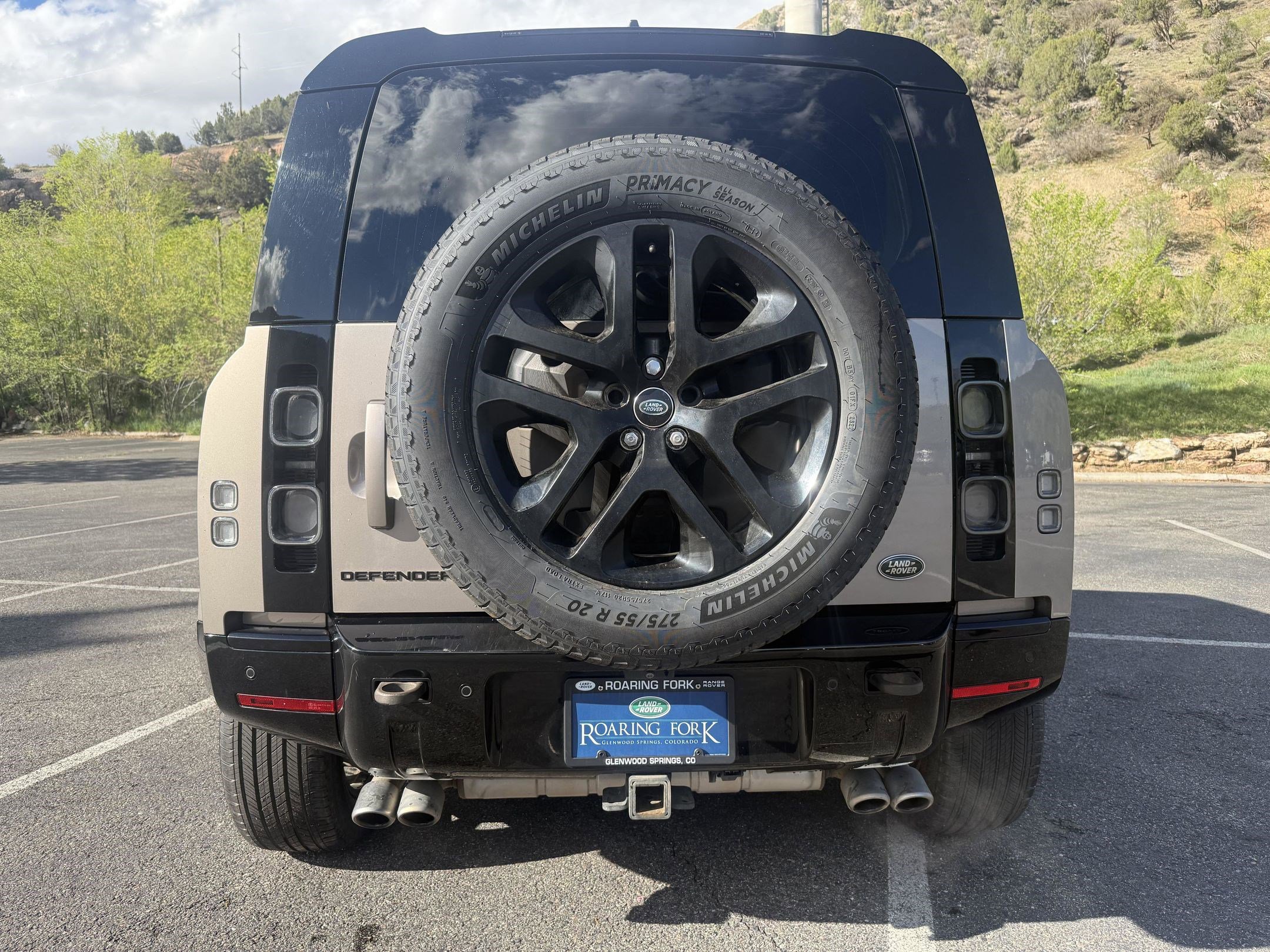 Certified 2023 Land Rover Defender 110 V8 image 10