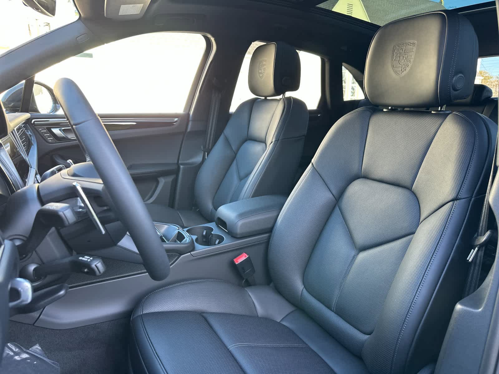 New 2025 Porsche Macan S AWD/4WD image 5