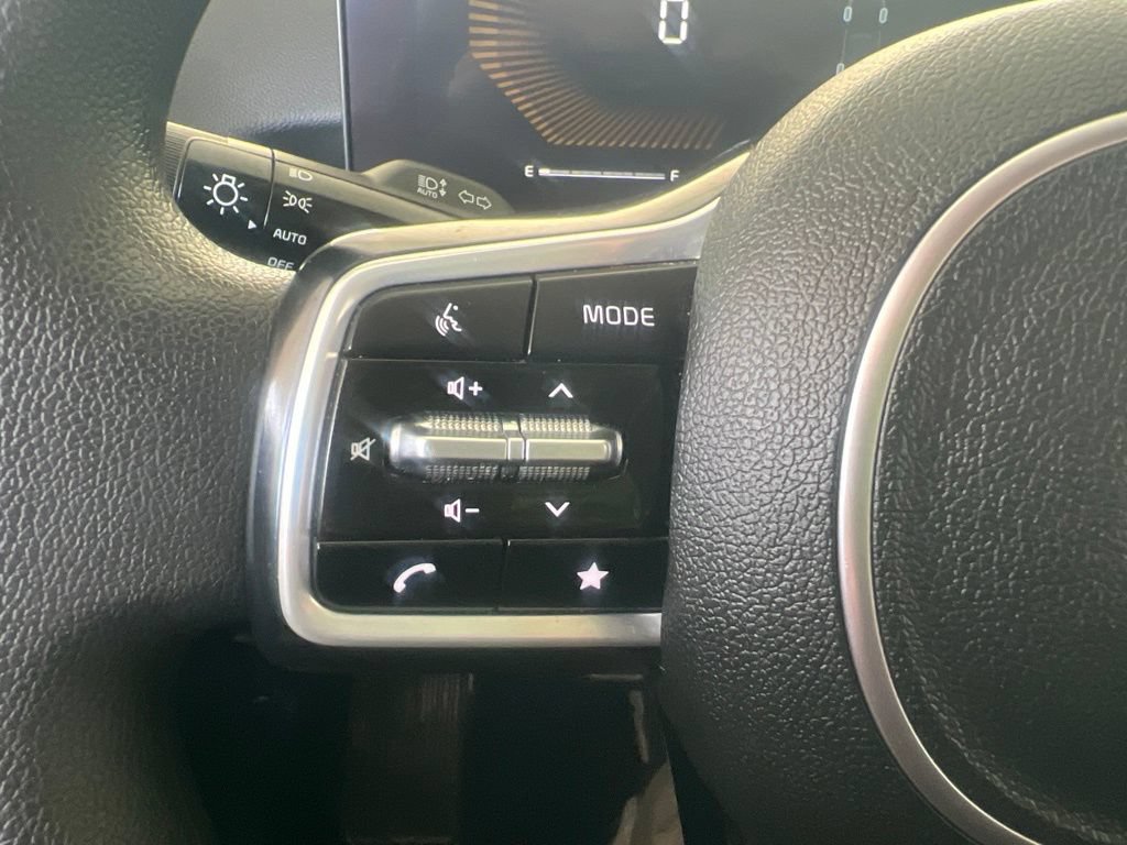 Certified 2024 Kia Sorento LX FWD image 51