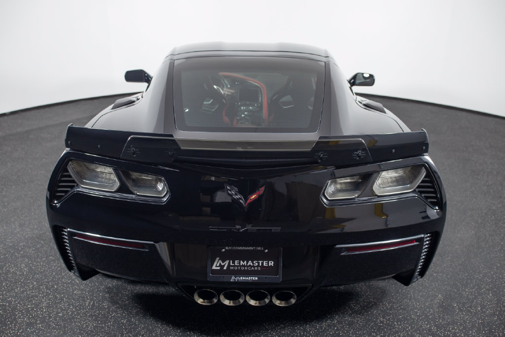 Used 2015 Chevrolet Corvette Z06 w/ 3LZ Preferred Equipment Group RWD image 12