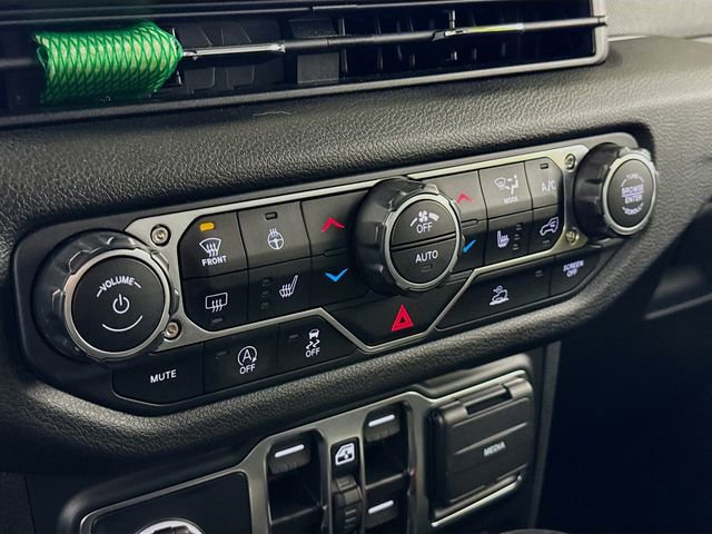 Used 2024 Jeep Wrangler Willys image 15