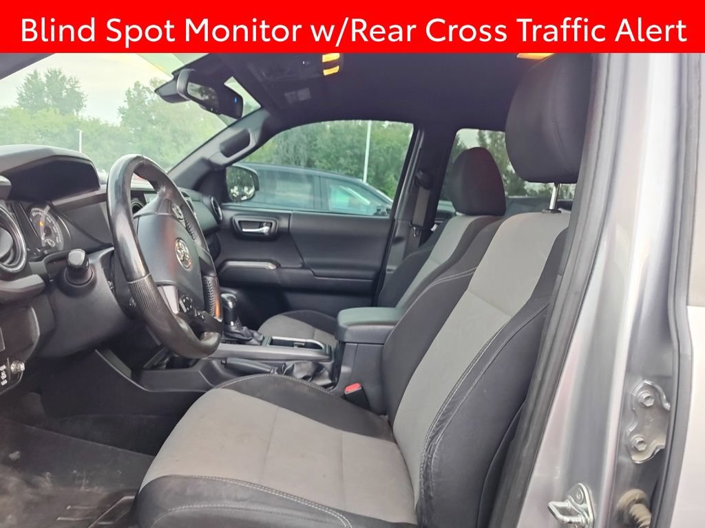 Used 2020 Toyota Tacoma TRD Off-Road w/ Technology Package AWD/4WD image 7