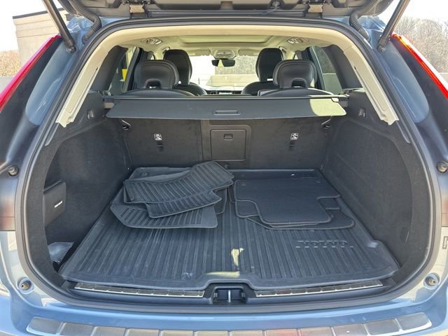 Certified 2023 Volvo XC60 B5 Core w/ Climate Package AWD/4WD image 34
