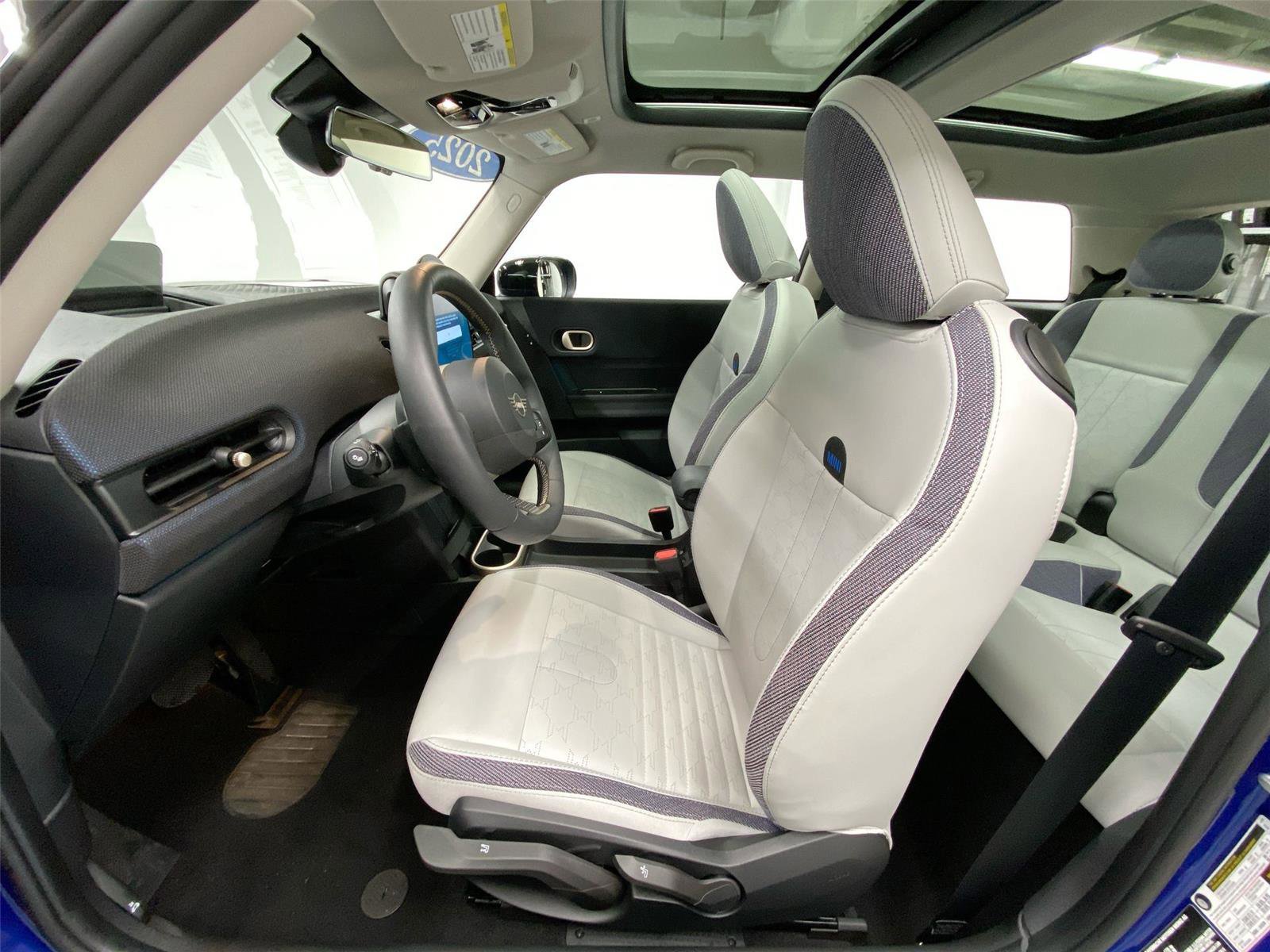 Certified 2025 MINI Cooper S FWD image 17