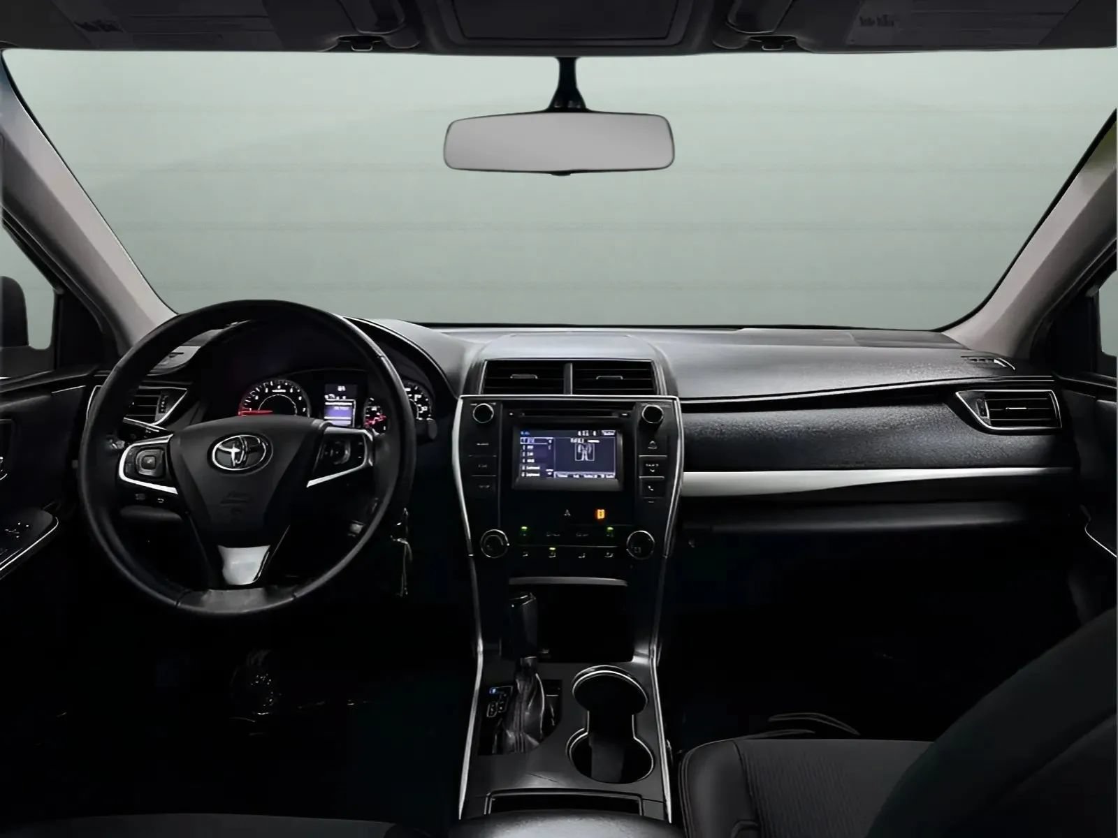 Used 2017 Toyota Camry SE FWD image 29