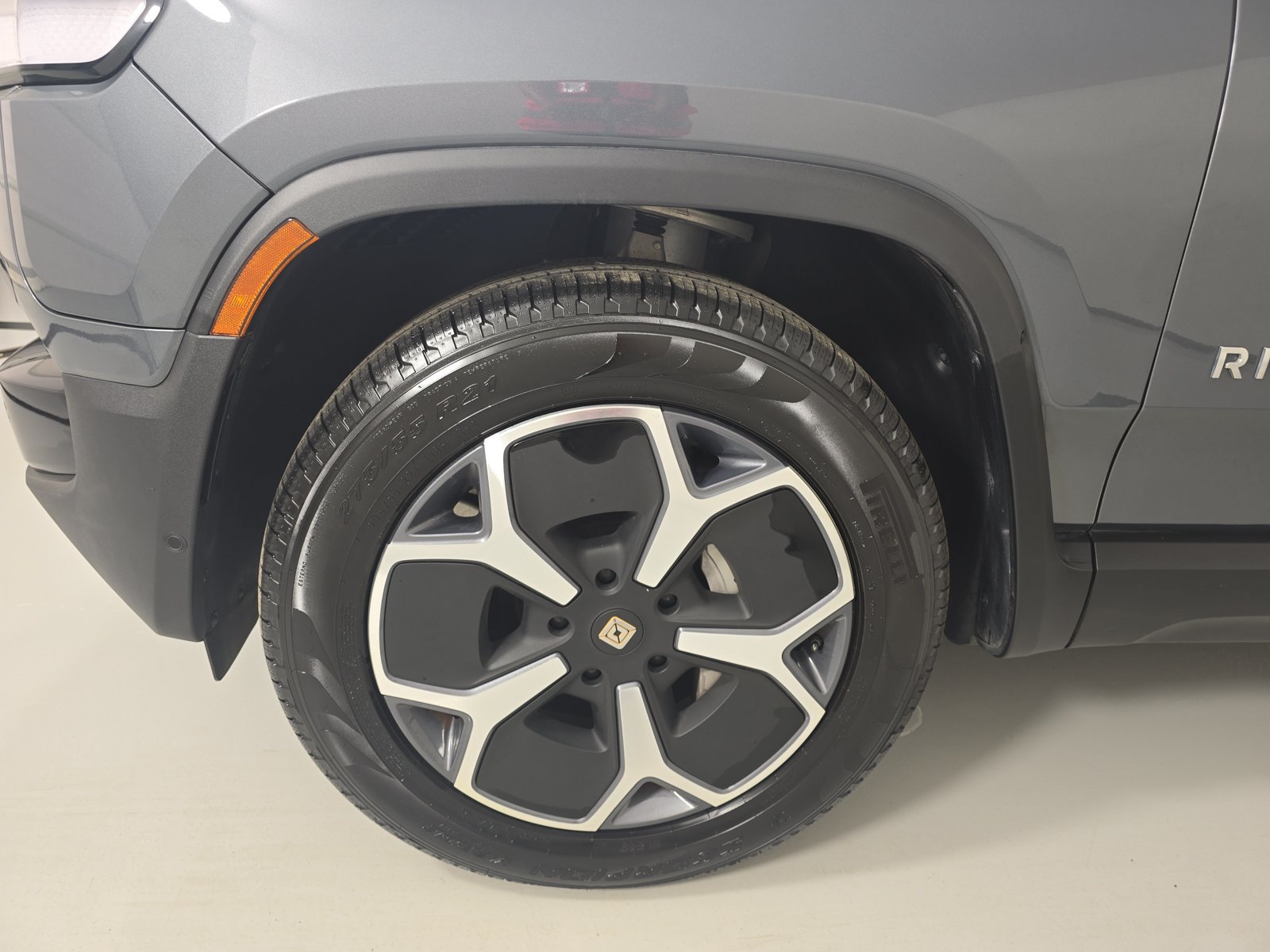 Used 2024 Rivian R1T Adventure Dual AWD/4WD image 9