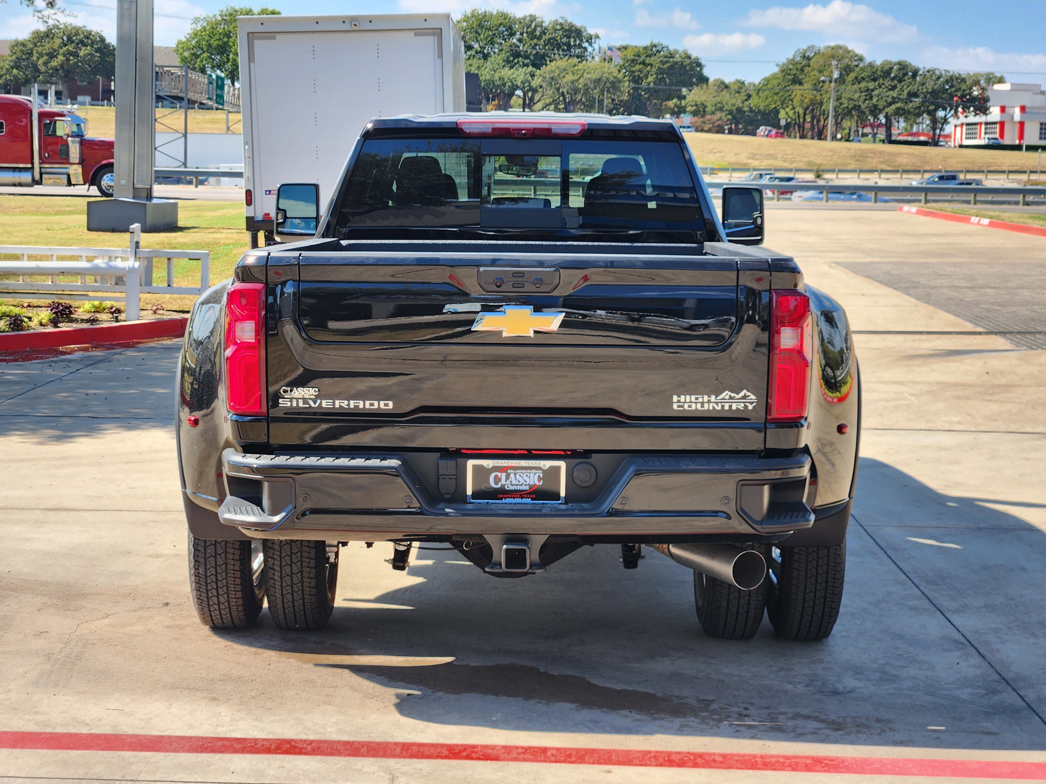 New 2026 Chevrolet Silverado 3500 High Country w/ High Country Premium Package image 14