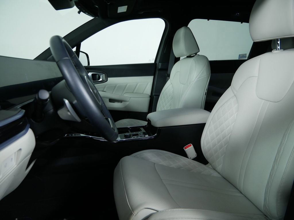 Certified 2025 Kia Sorento SX Prestige image 15