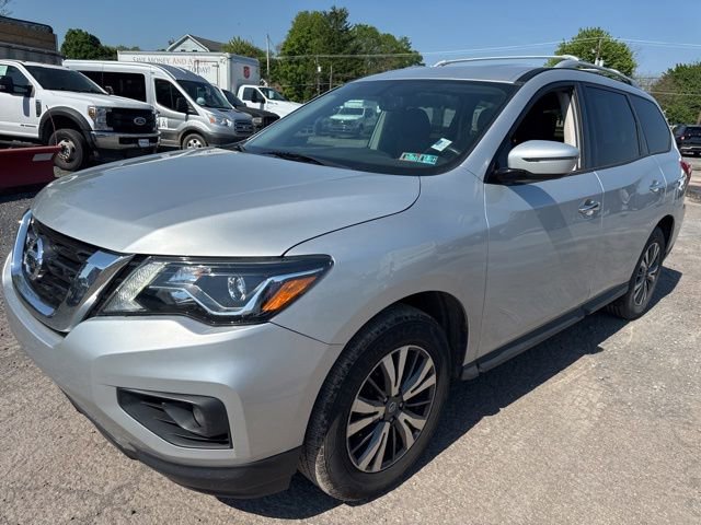 Used 2019 Nissan Pathfinder SV AWD/4WD image 2