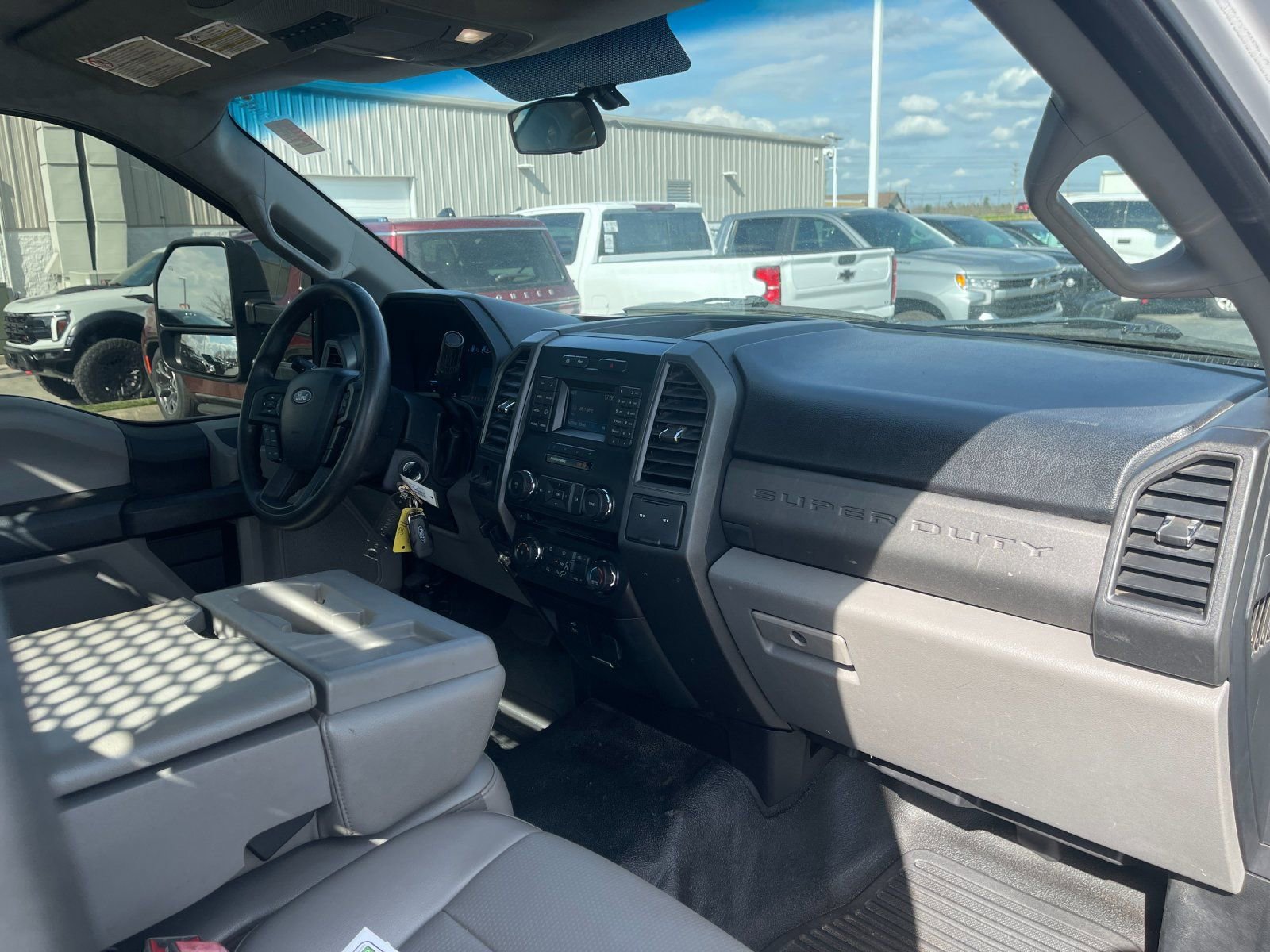 Used 2018 Ford F550 2WD Regular Cab Super Duty image 16