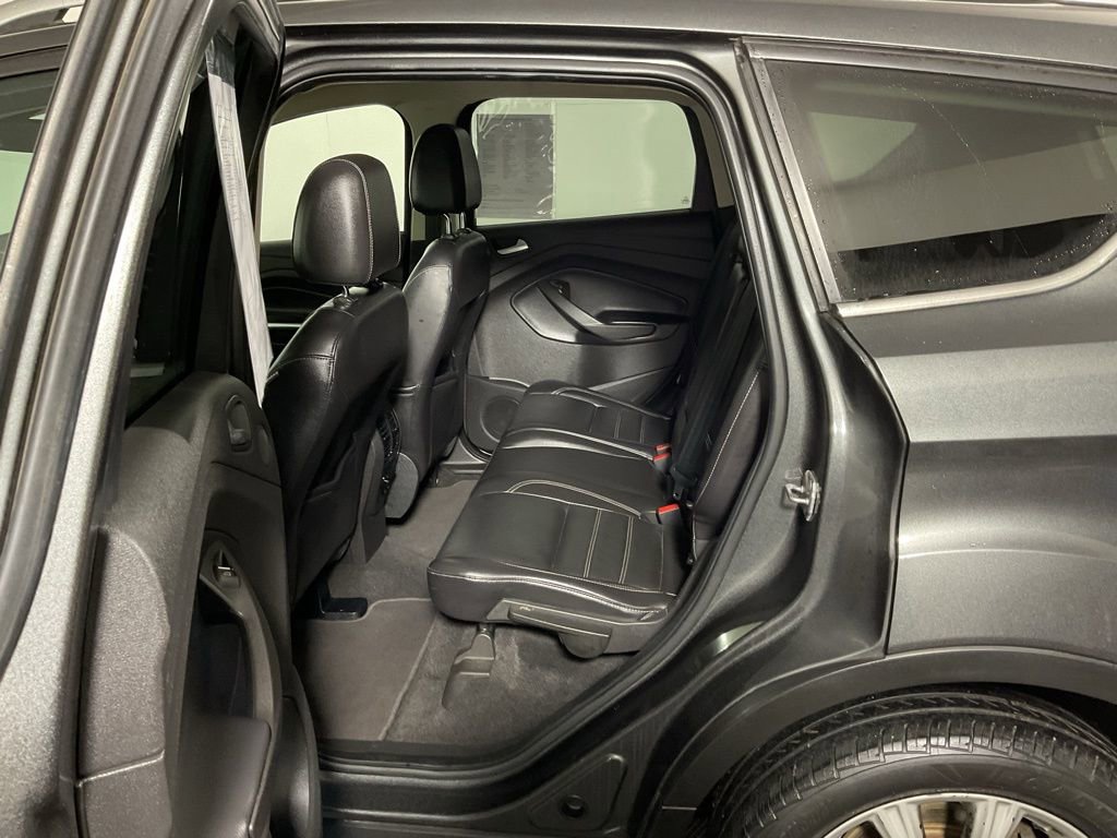 Used 2017 Ford Escape Titanium image 28