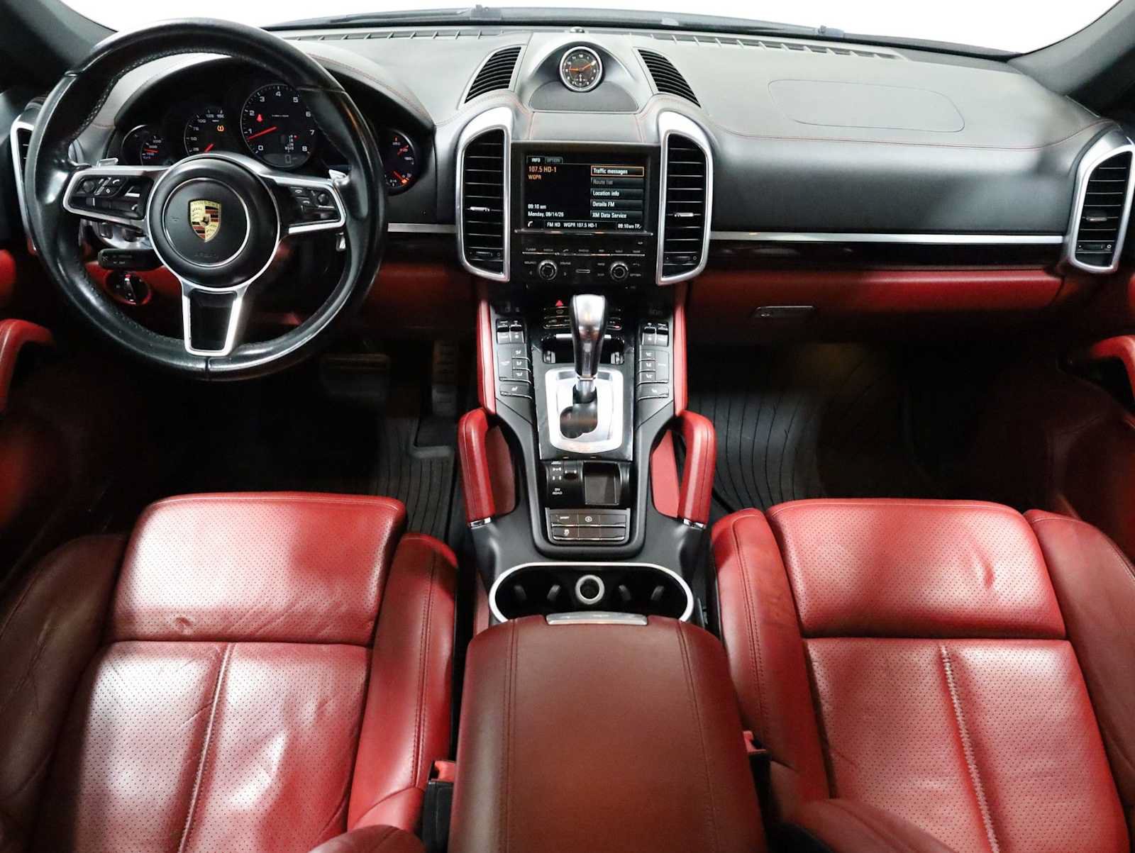 Used 2016 Porsche Cayenne AWD/4WD image 26