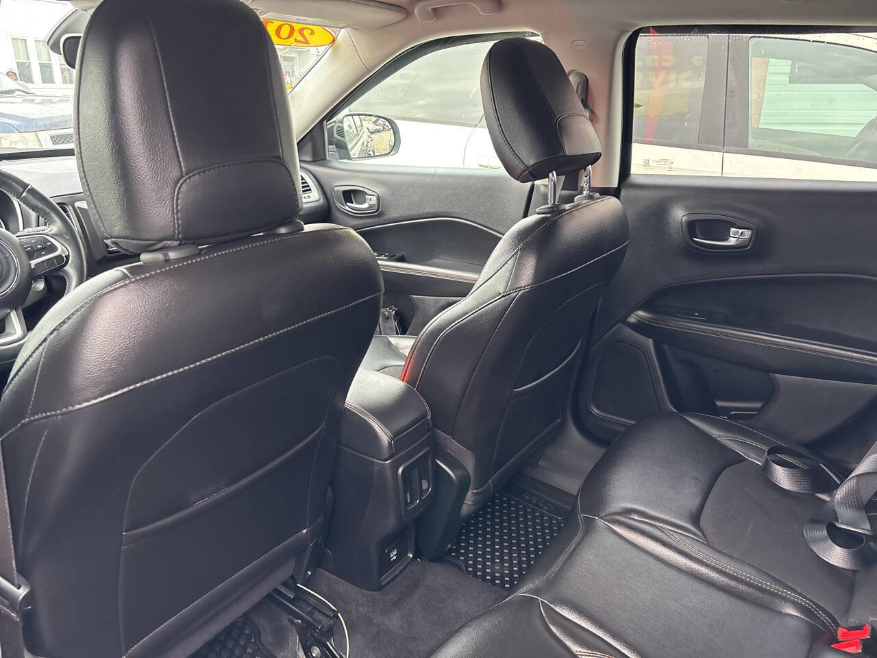 Used 2018 Jeep Compass Latitude w/ Cold Weather Group image 21