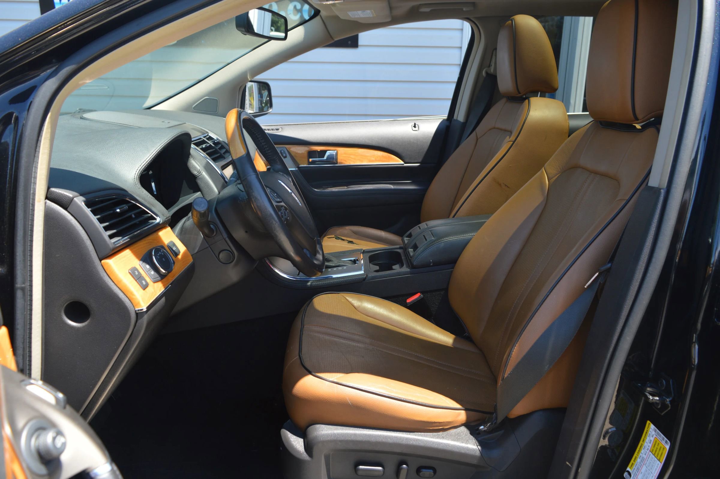 Used 2011 Lincoln MKX AWD w/ 102A Rapid Spec Order Code image 10