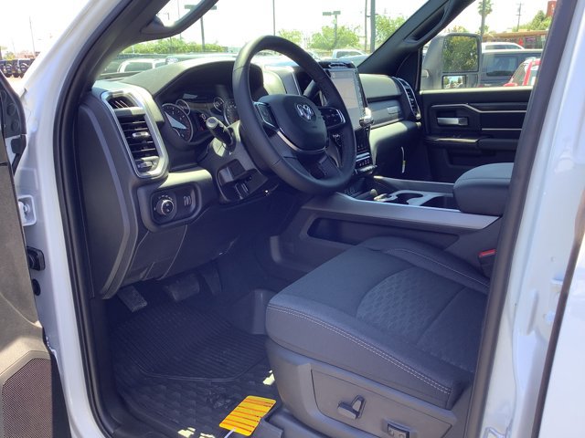 New 2026 RAM 3500 Big Horn AWD/4WD image 7