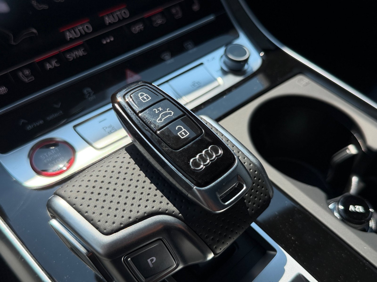 New 2026 Audi SQ8 Prestige AWD/4WD image 28